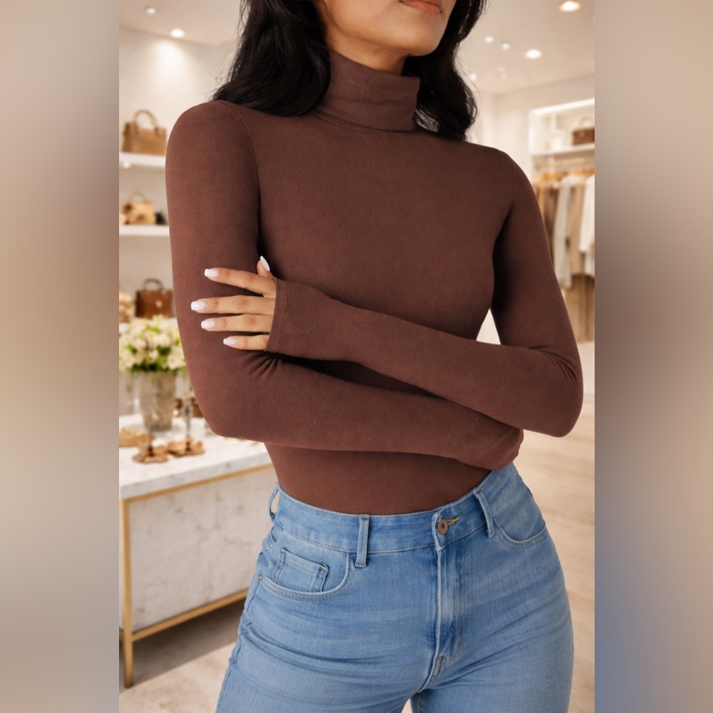 ✨ NWT Halara HeatCore Turtleneck Thumb Hole Warming Top – Size M✨ SOLD OUT